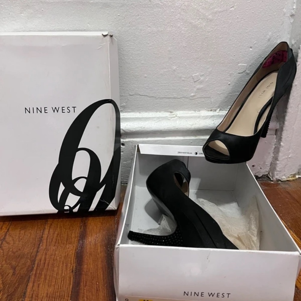 Nine West Black Peep Toe Heels